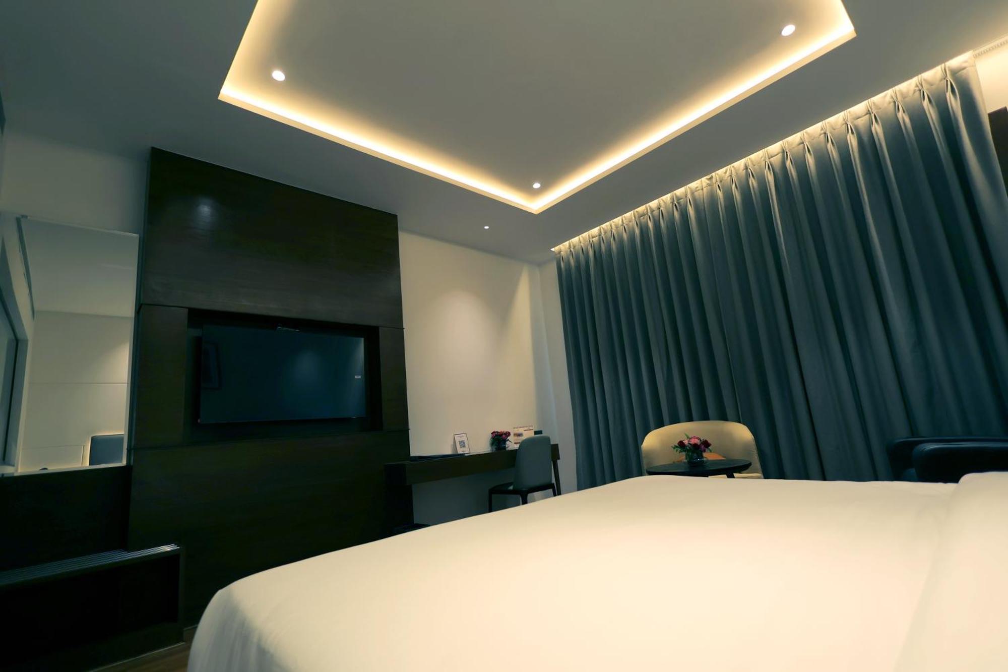 Hotel Pride Elite Haridwār Esterno foto